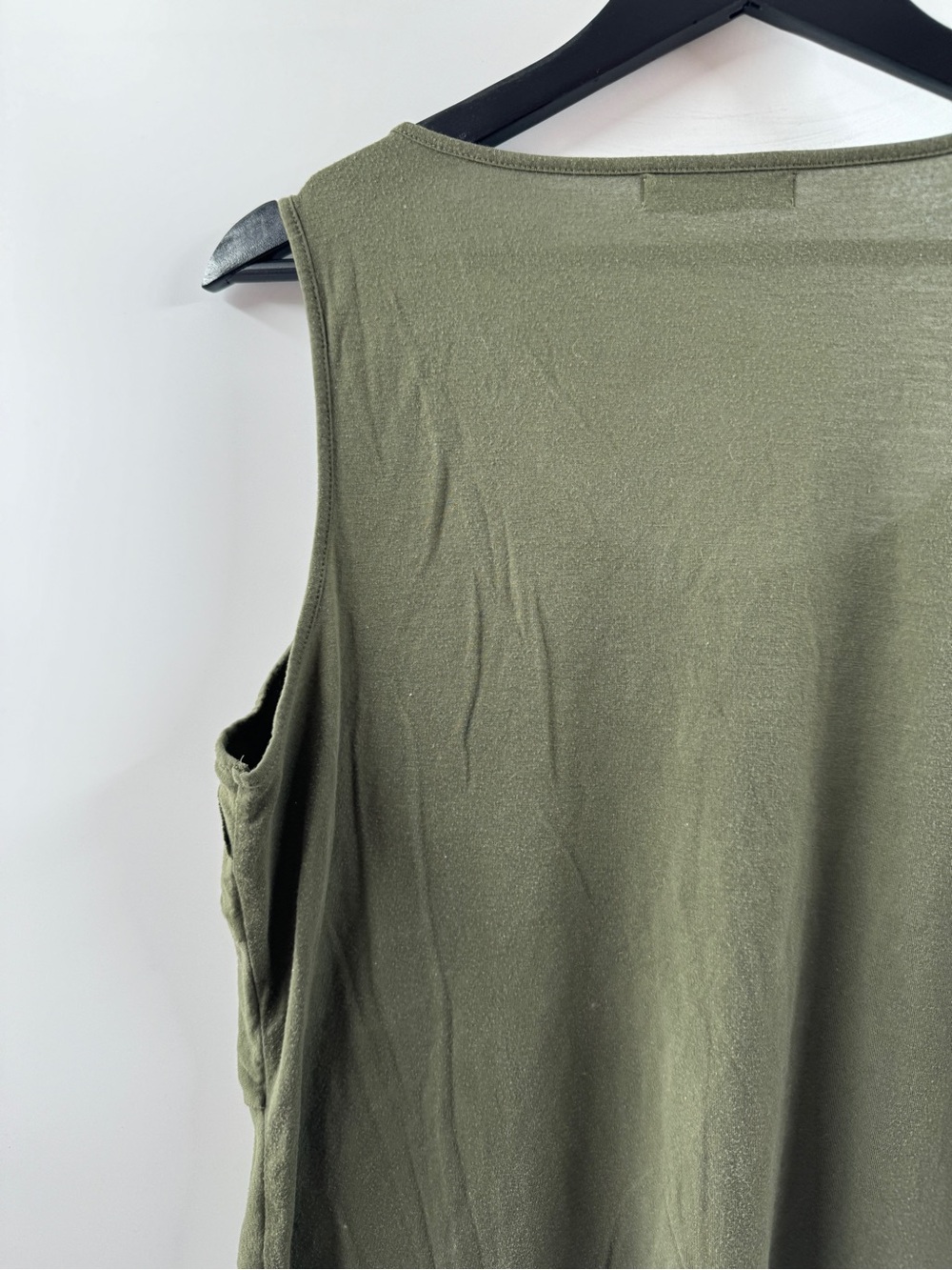 Liz Claiborne Olive Green Ruffle Neck Top – Women's Large - Picture 7 of 8